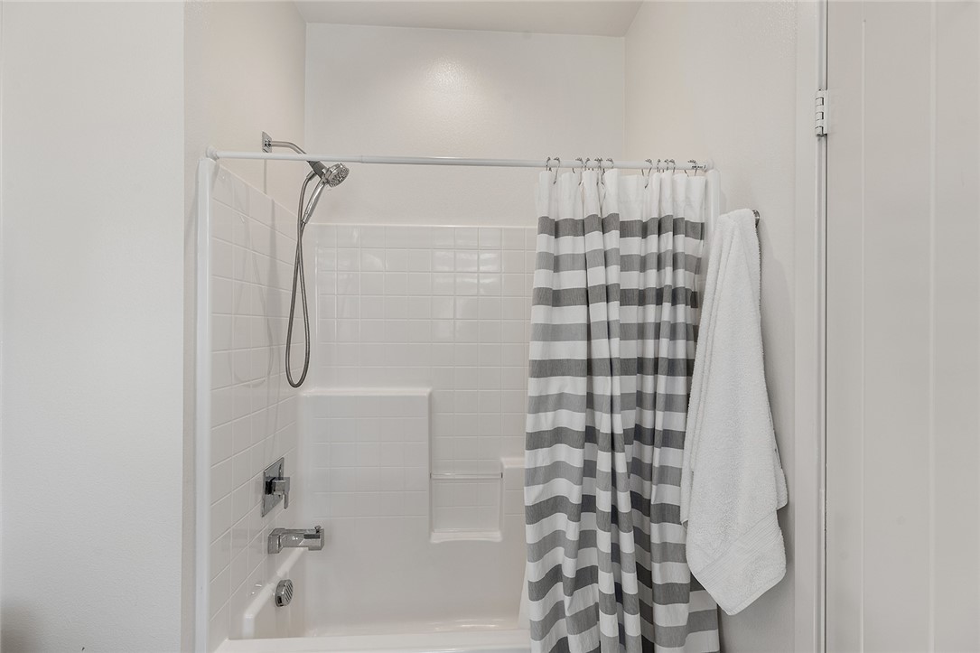 1675 Grand View
