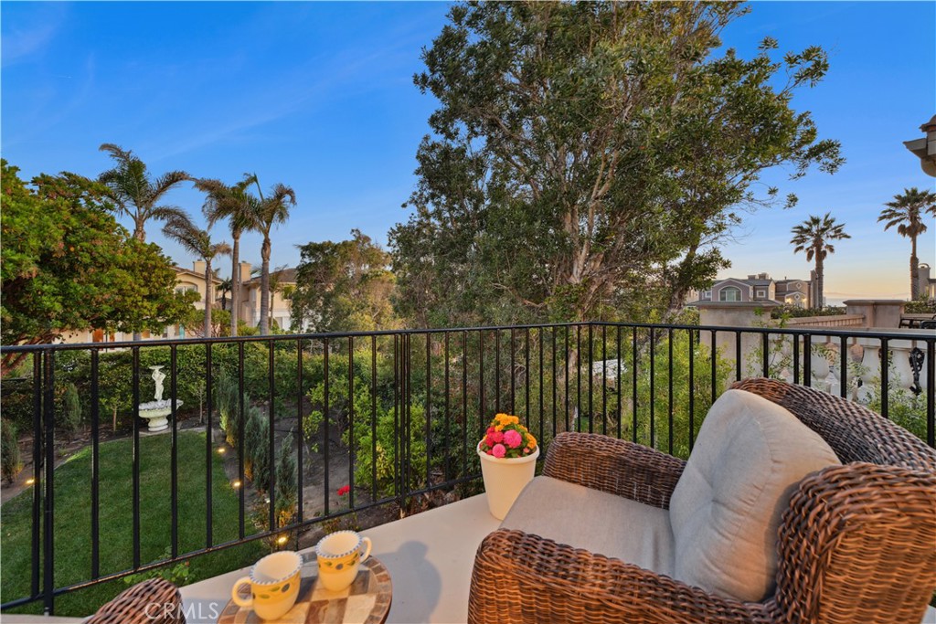 5032 Amalfi Way