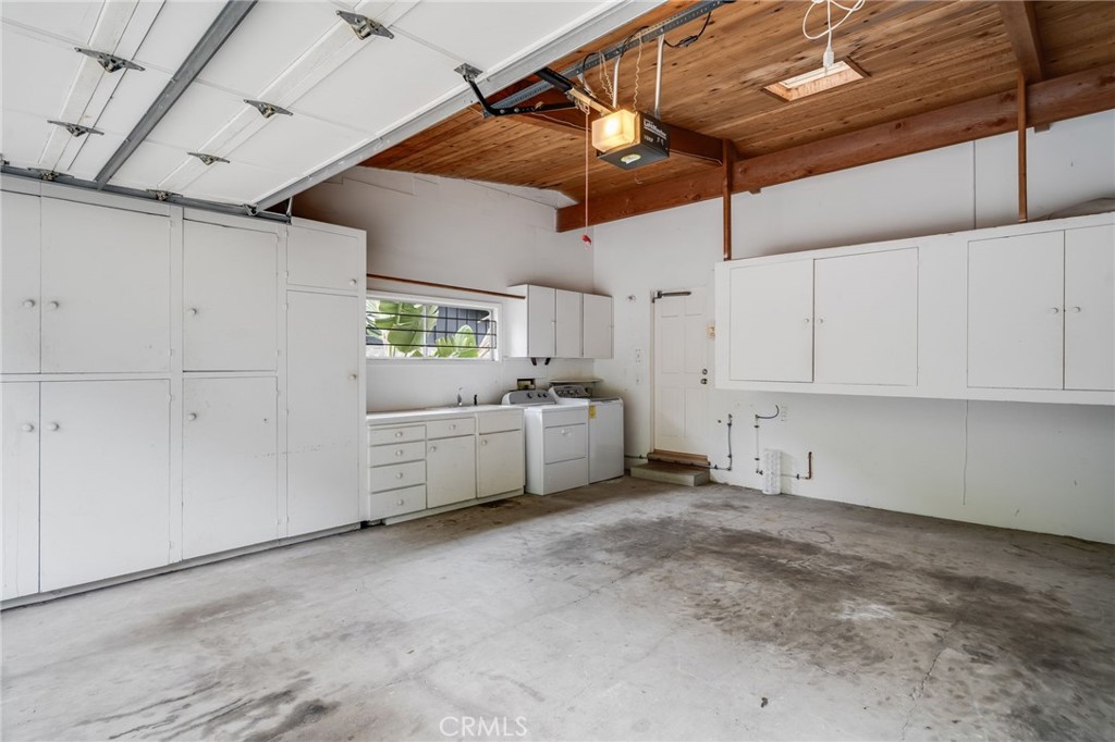 1214 Anacapa Way