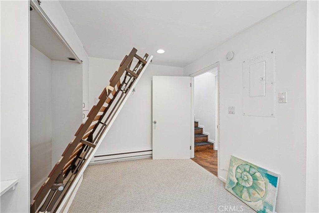 6 Voyage Street 204