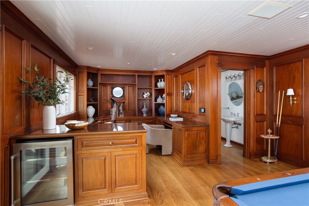 24352 Santa Clara Avenue