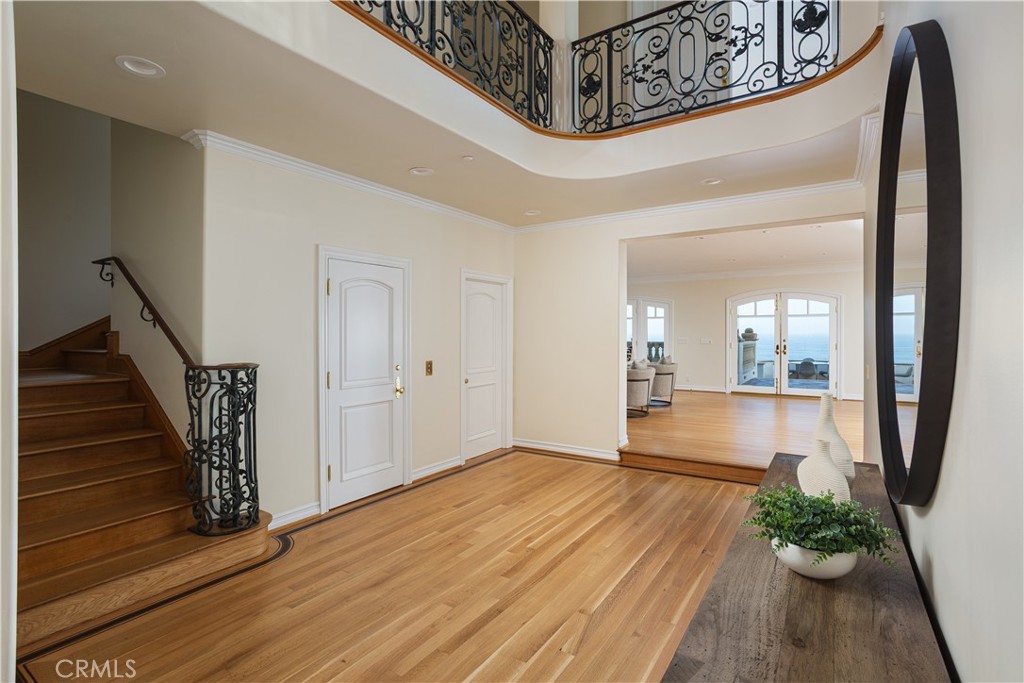 24352 Santa Clara Avenue