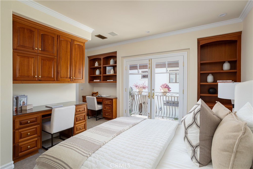 24352 Santa Clara Avenue