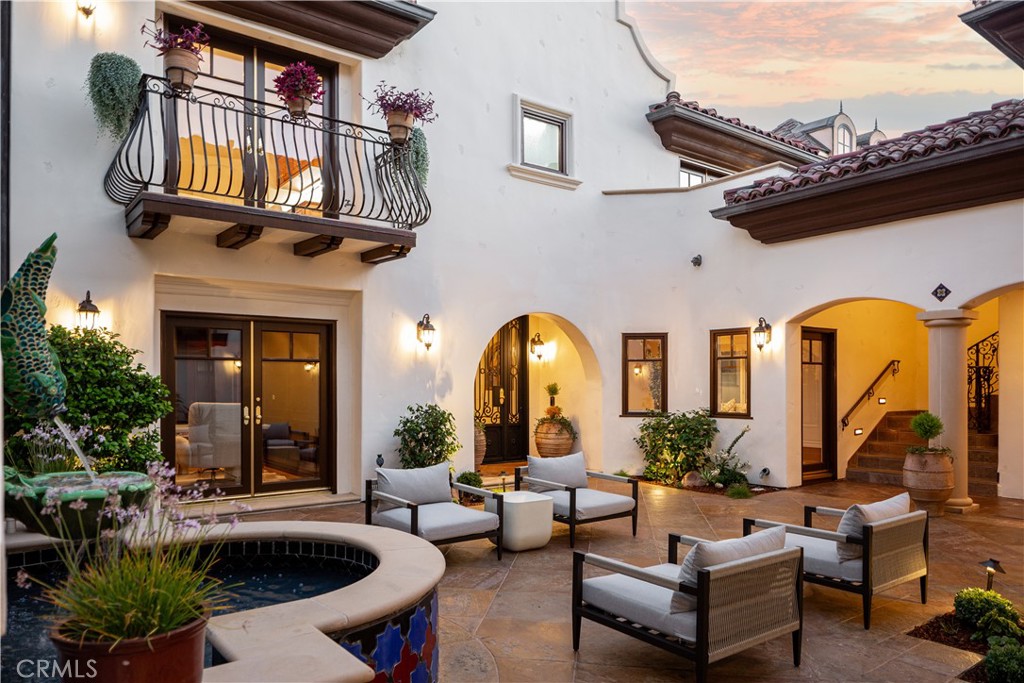 24352 Santa Clara Avenue