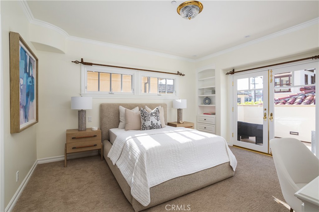 24352 Santa Clara Avenue