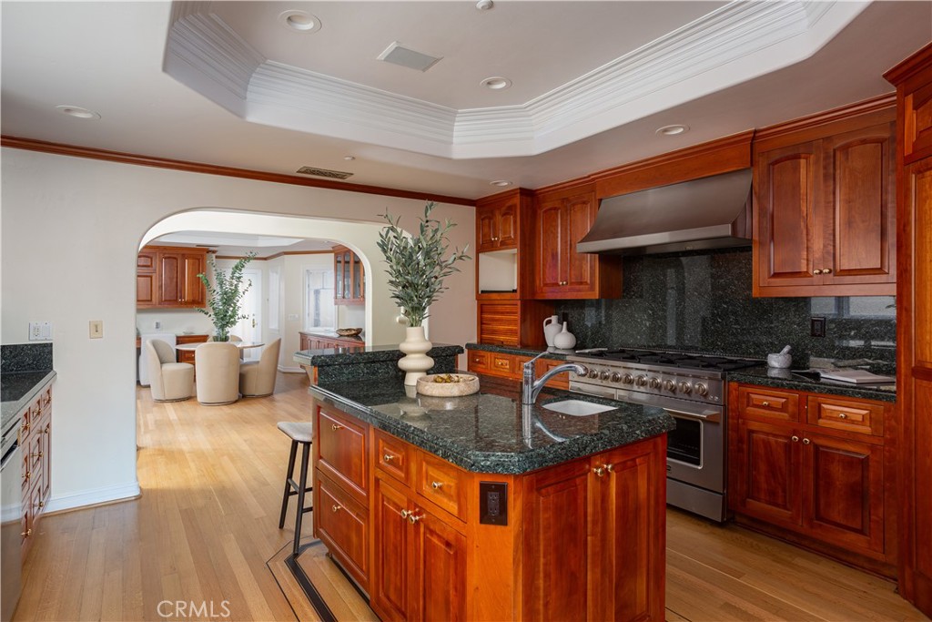 24352 Santa Clara Avenue