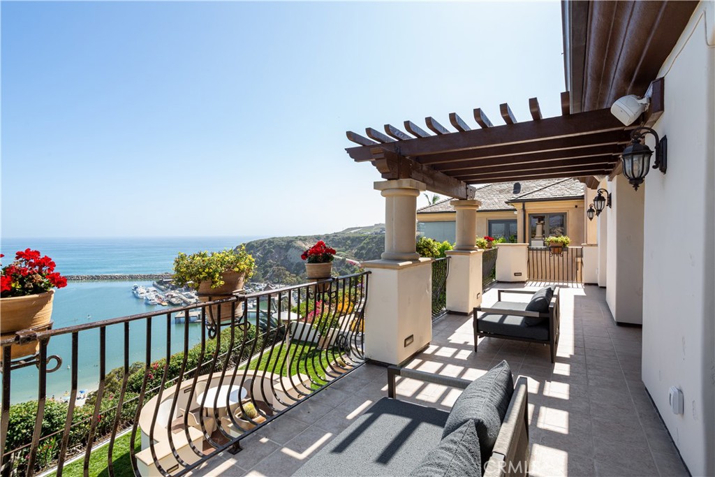 24352 Santa Clara Avenue