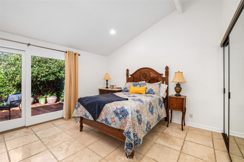 18 Shoal Drive