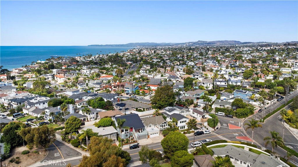 208 W Avenida De Los Lobos Marinos