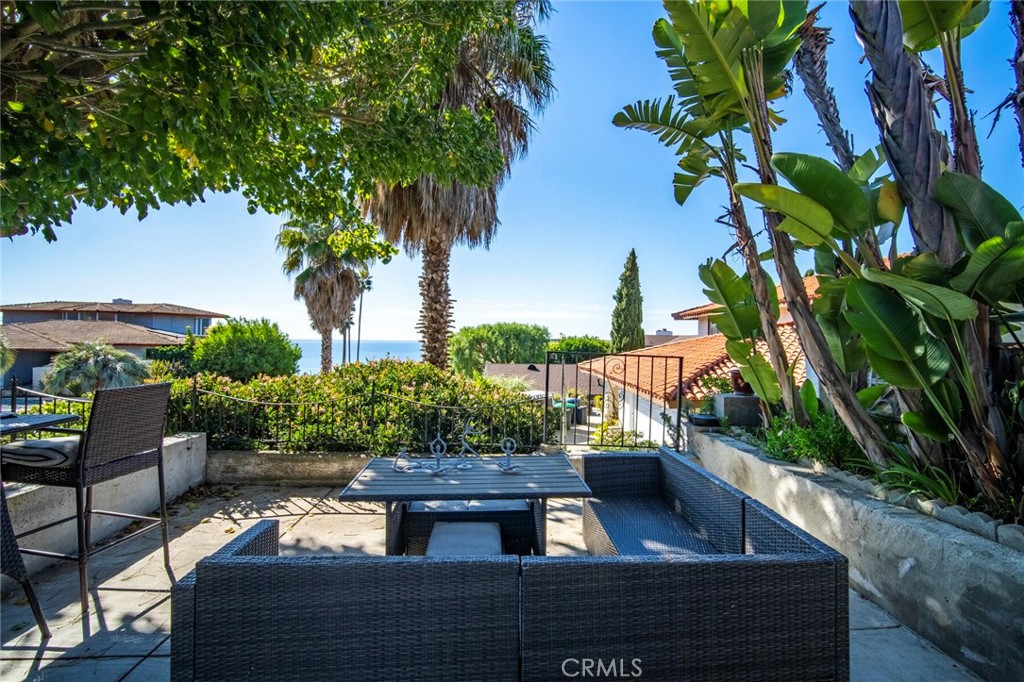 307 E Avenida Cordoba