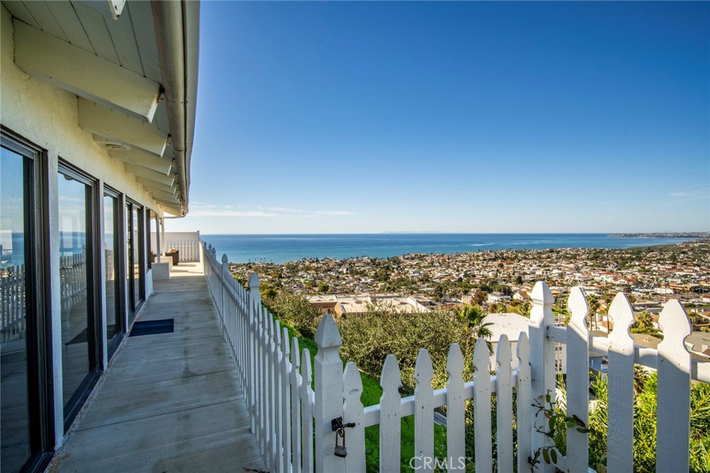 307 E Avenida Cordoba