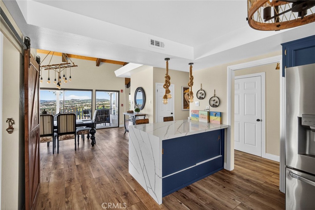 307 E Avenida Cordoba