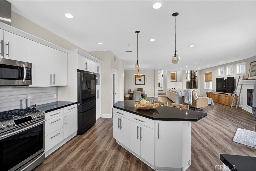 214 Avenida Montalvo 2