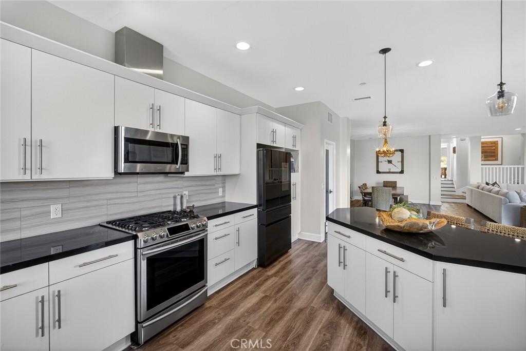 214 Avenida Montalvo 2