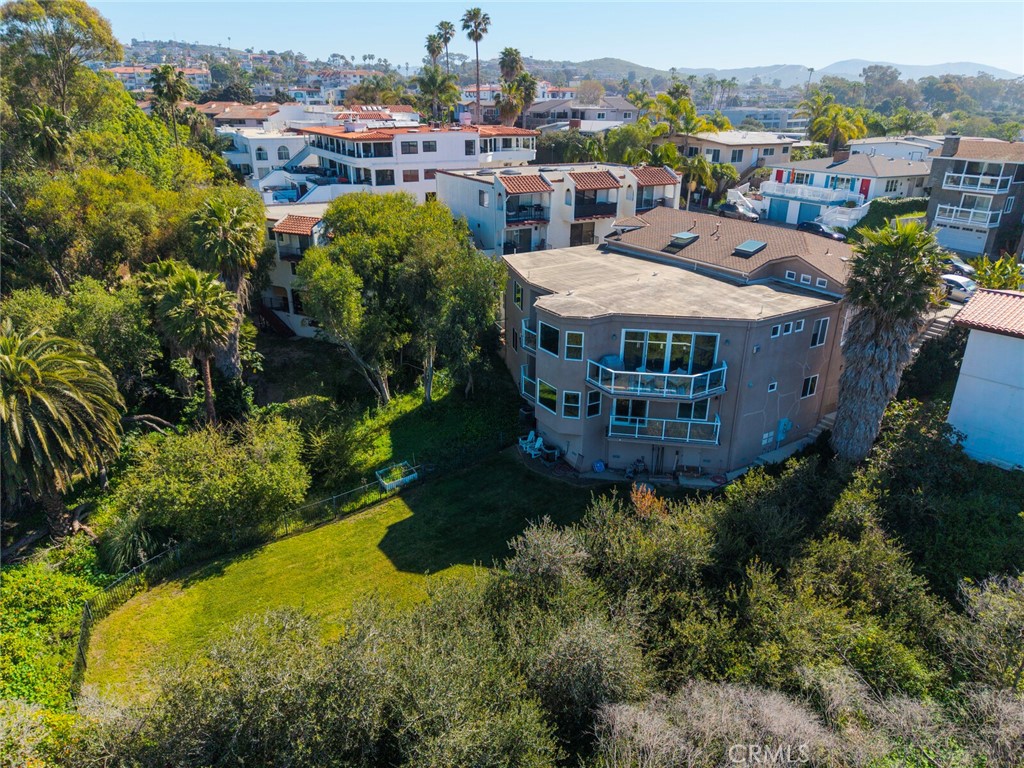 214 Avenida Montalvo 2