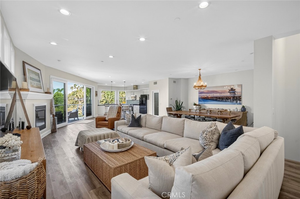 214 Avenida Montalvo 2