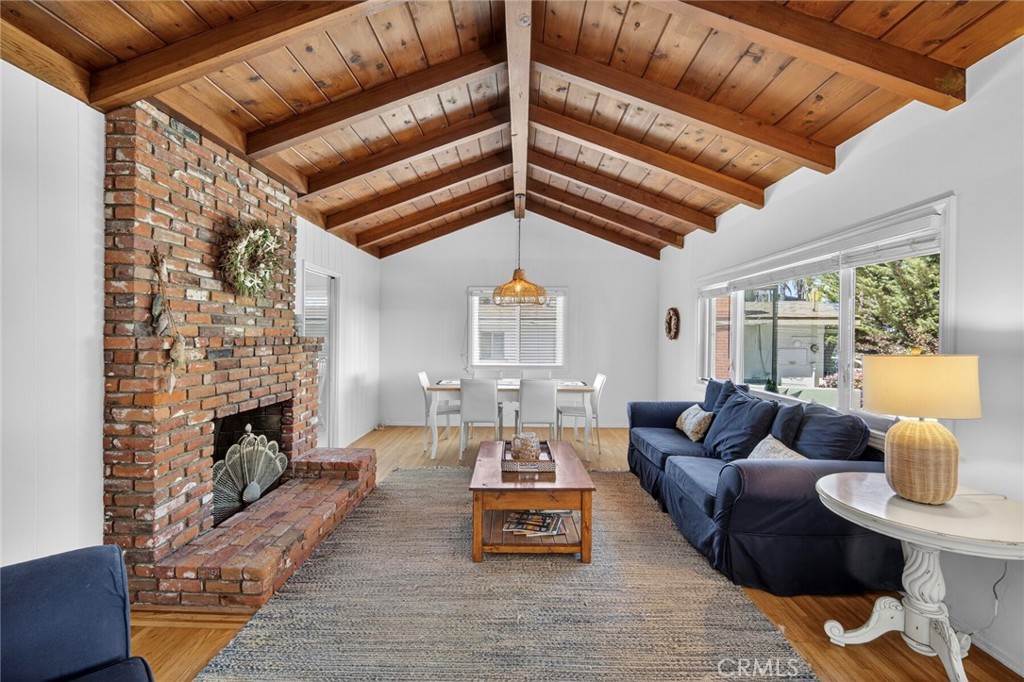 237 Avenida Montalvo A