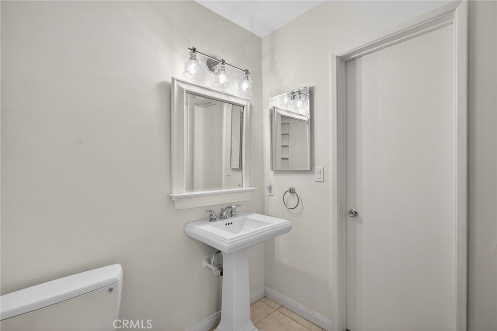 237 Avenida Montalvo A