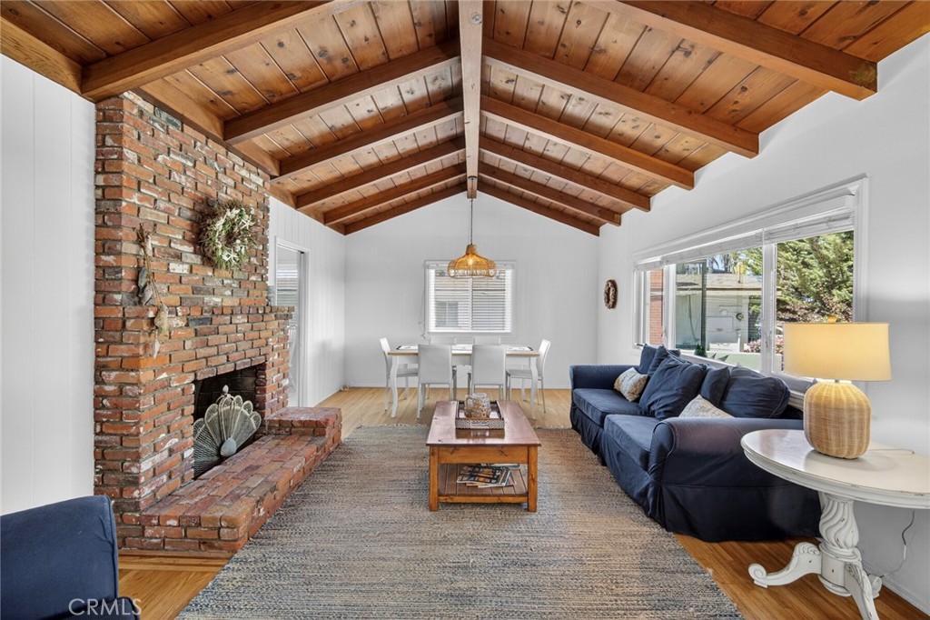 237 Avenida Montalvo A