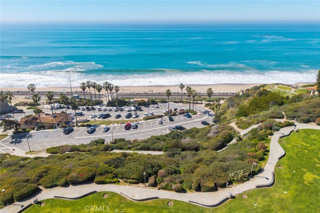 237 Avenida Montalvo A