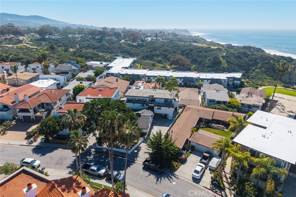 237 Avenida Montalvo A