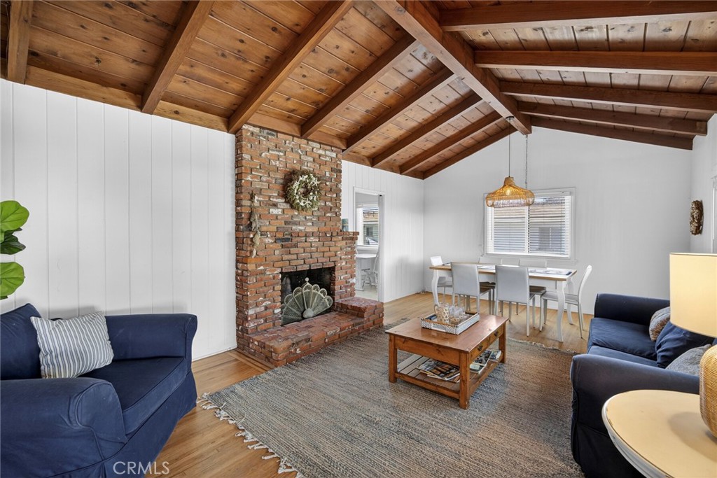 237 Avenida Montalvo A