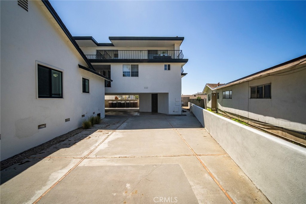 237 Avenida Montalvo A