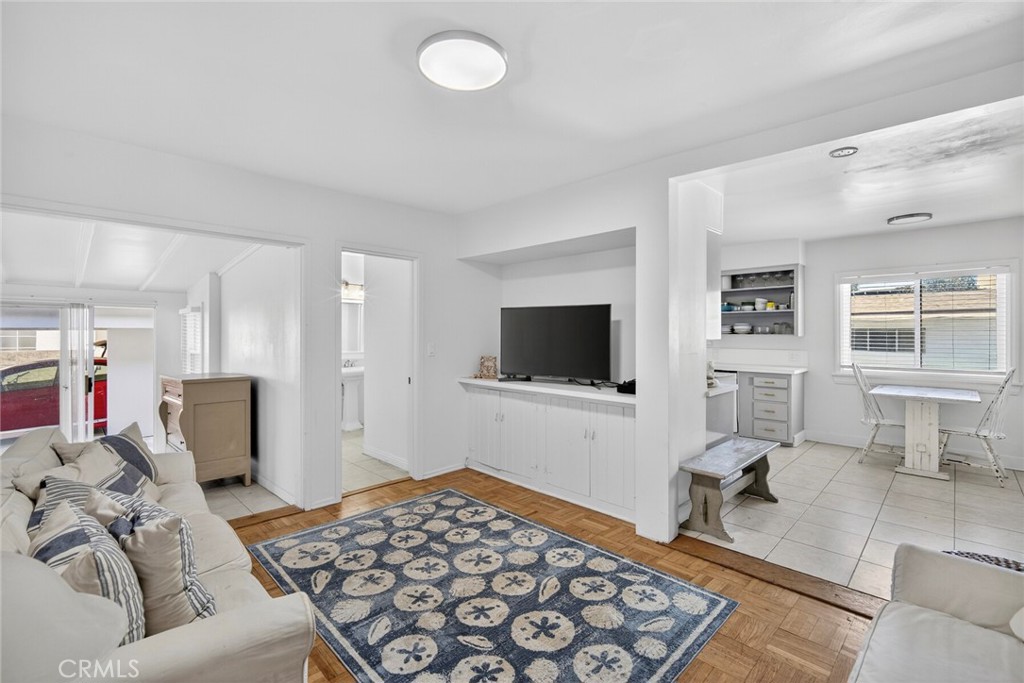 237 Avenida Montalvo A