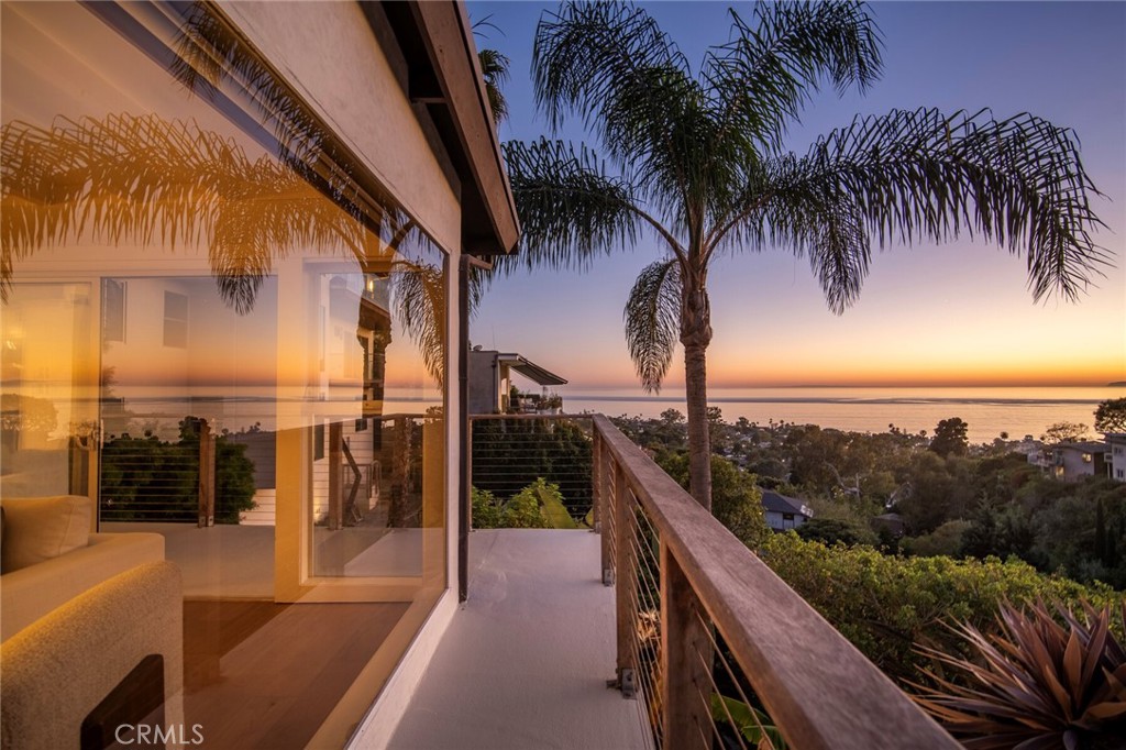 1099 Skyline Dr