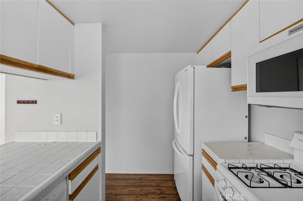 237 Avenida Montalvo B