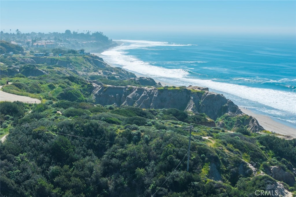 237 Avenida Montalvo B