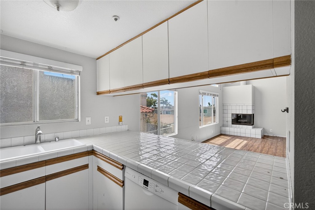 237 Avenida Montalvo B