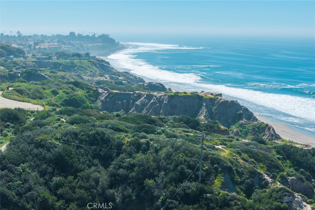 237 Avenida Montalvo B