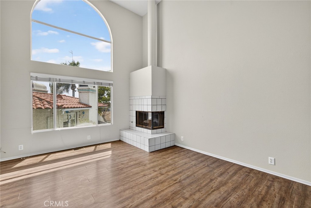 237 Avenida Montalvo B