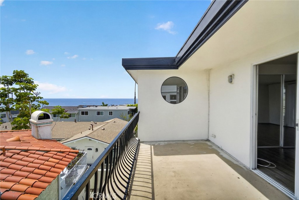 237 Avenida Montalvo B