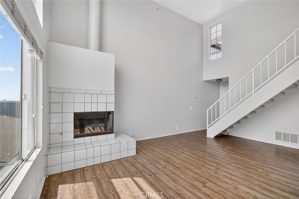 237 Avenida Montalvo B