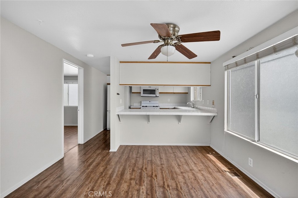 237 Avenida Montalvo B