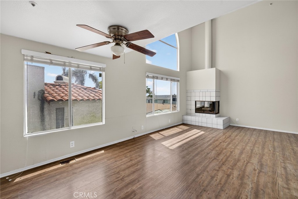 237 Avenida Montalvo B