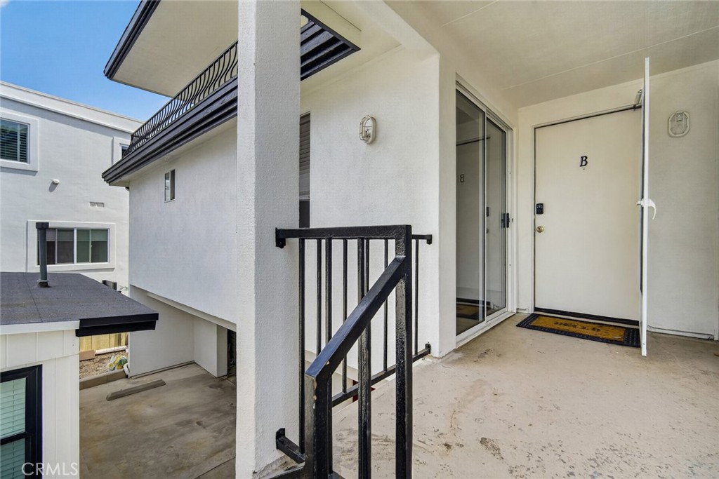 237 Avenida Montalvo B