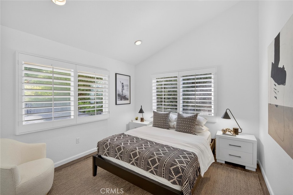 431 Nyes Place
