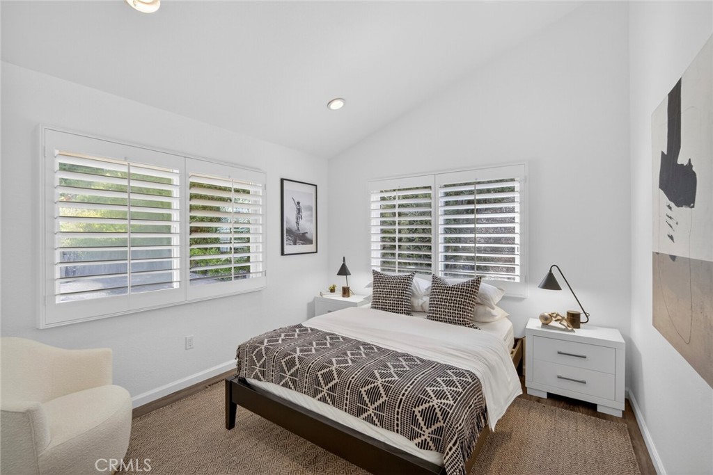 431 Nyes Place