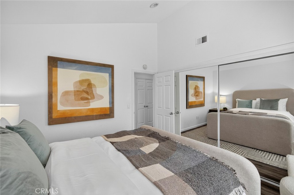 431 Nyes Place