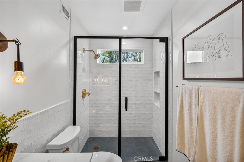956 Tia Juana
