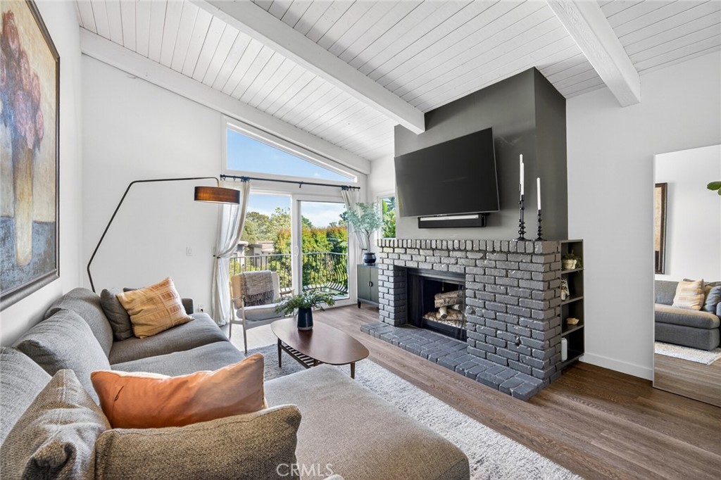 956 Tia Juana
