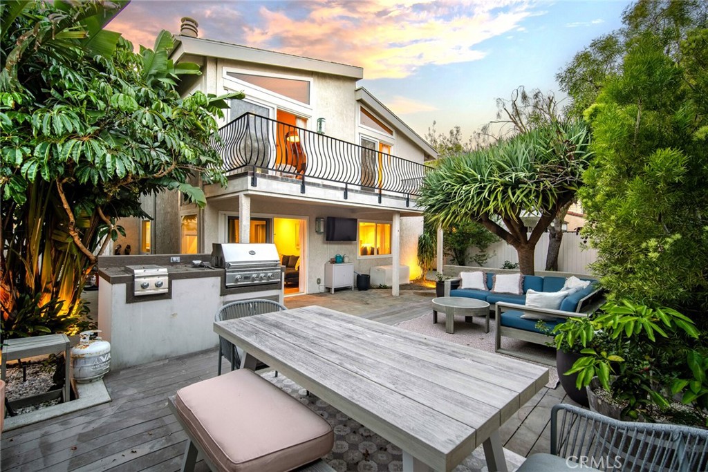 956 Tia Juana