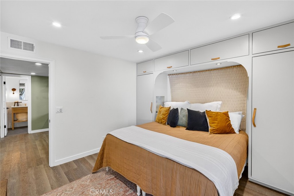 956 Tia Juana
