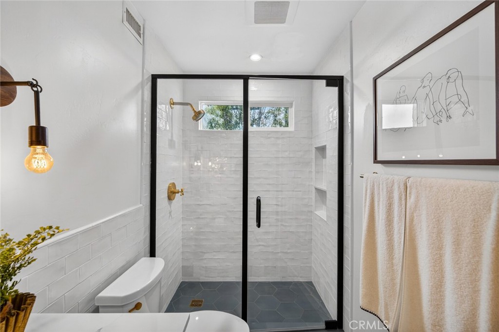 956 Tia Juana