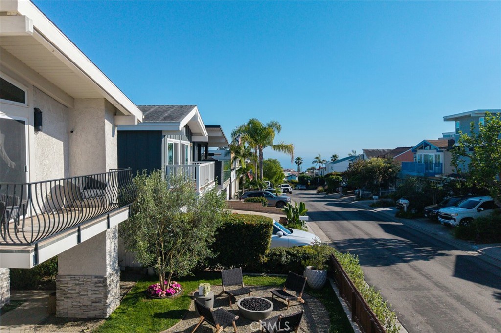 956 Tia Juana