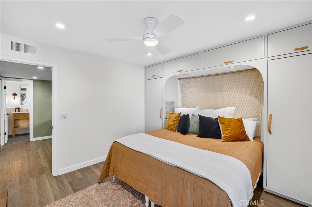 956 Tia Juana