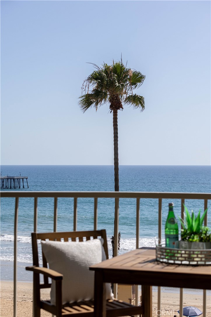 423 Avenida Granada 2